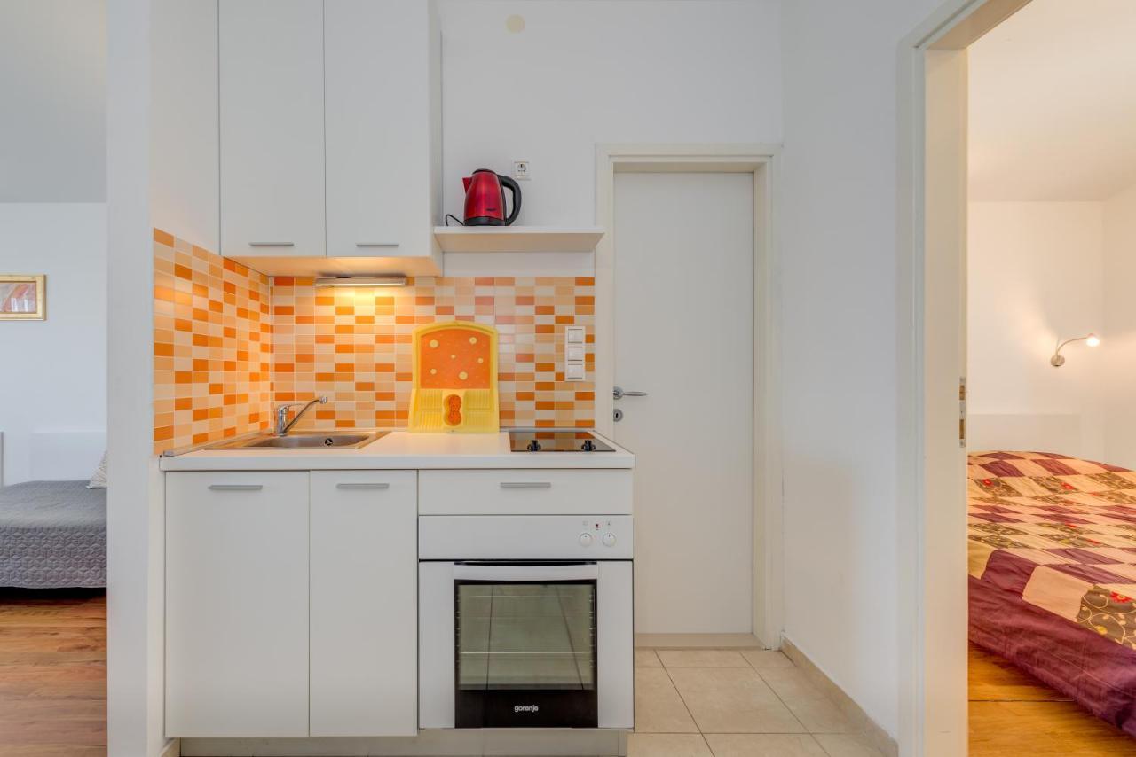 Pikolo Apartments Omis Tice Exterior foto
