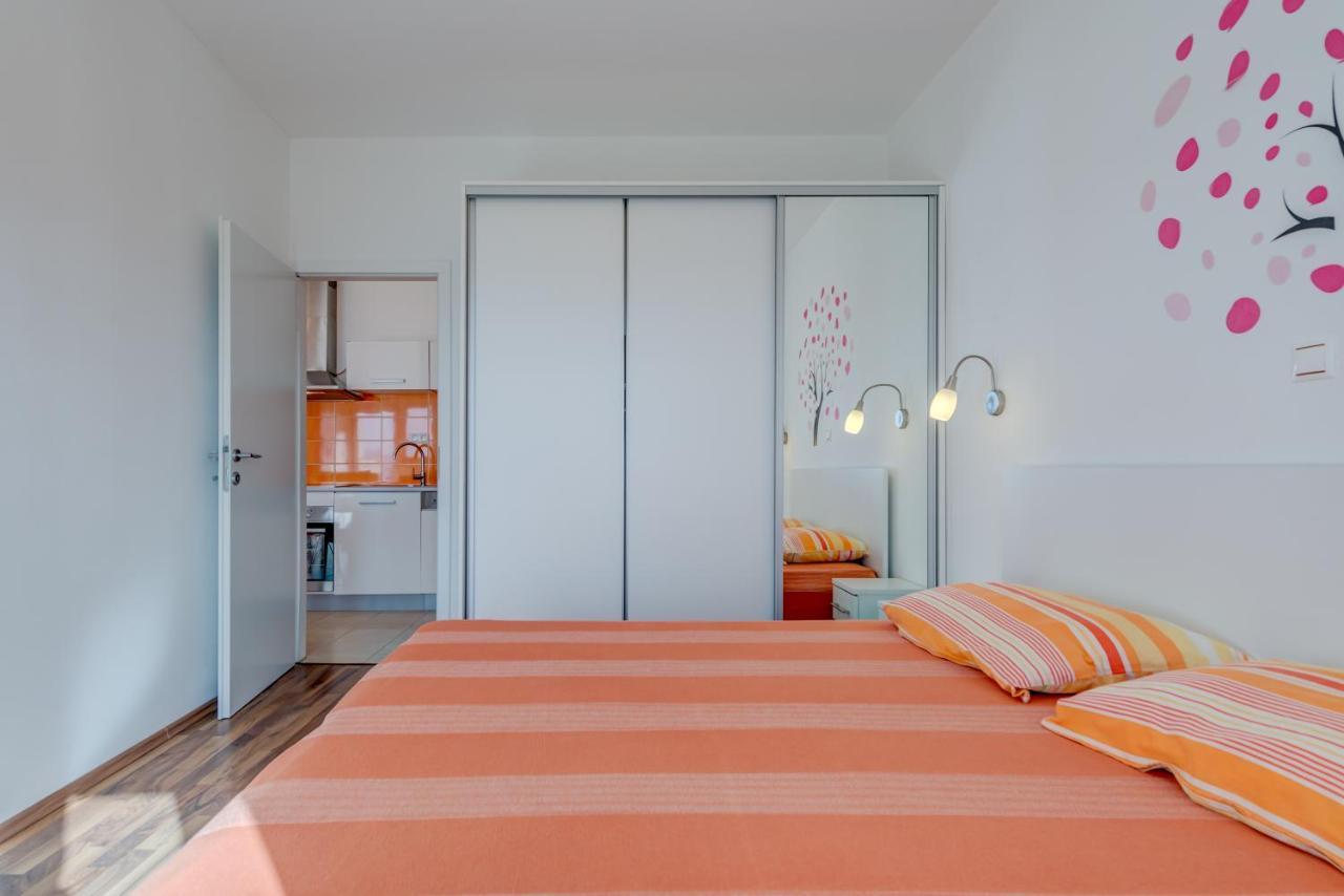 Pikolo Apartments Omis Tice Exterior foto