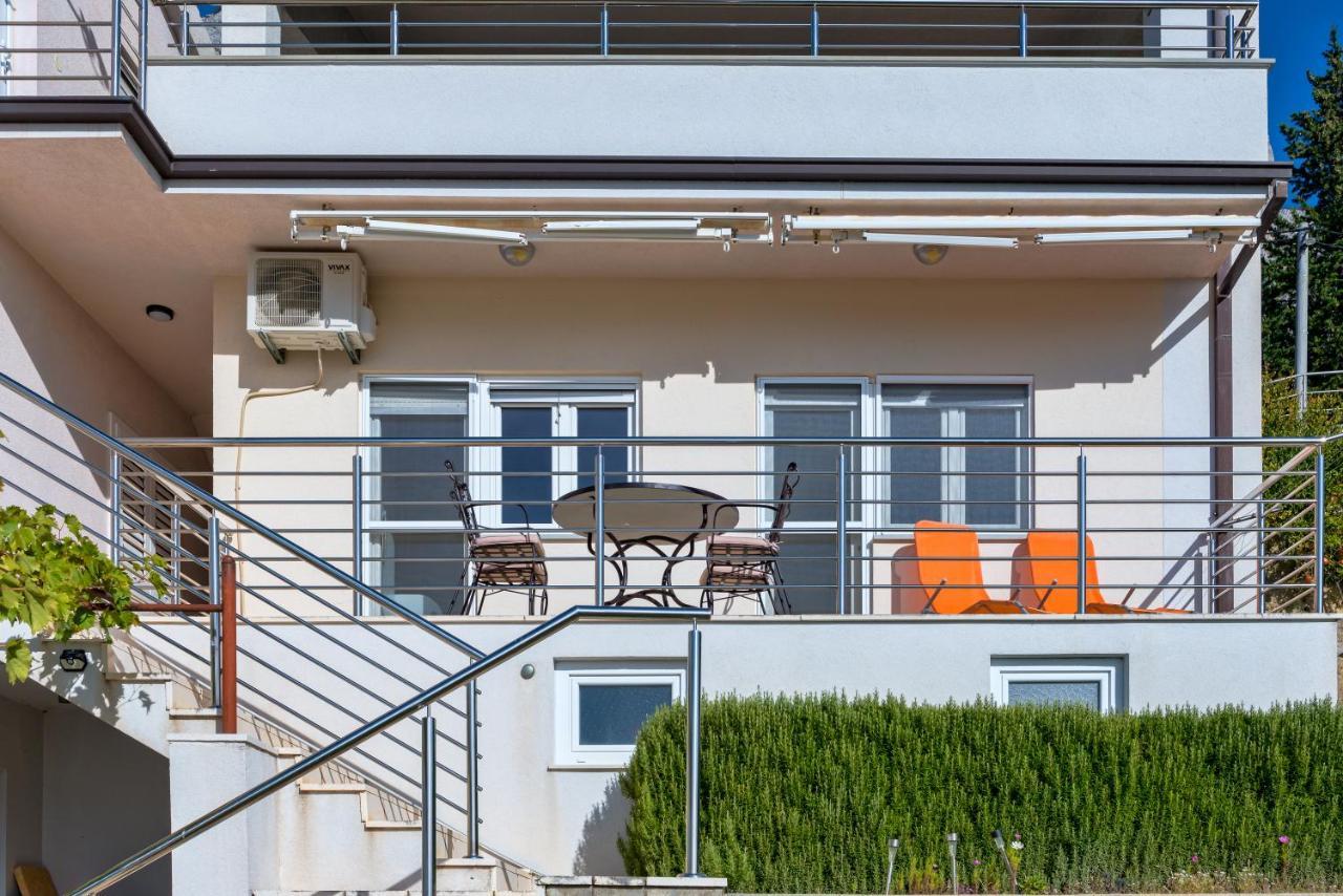 Pikolo Apartments Omis Tice Exterior foto